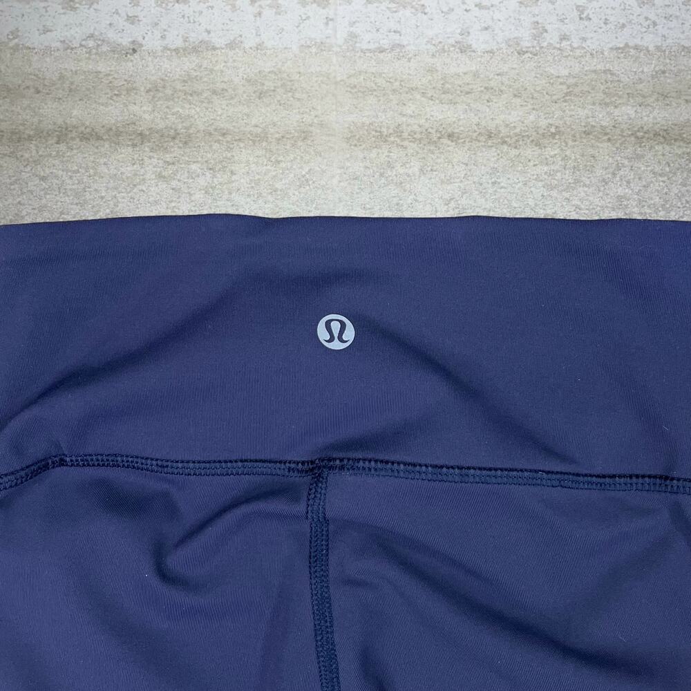 Lululemon Leggings Size 2 Navy Blue Reflective Logo - Picture 3 of 4